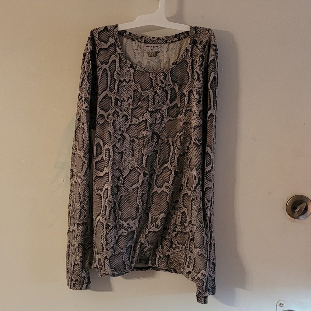 Long-sleeved shirt